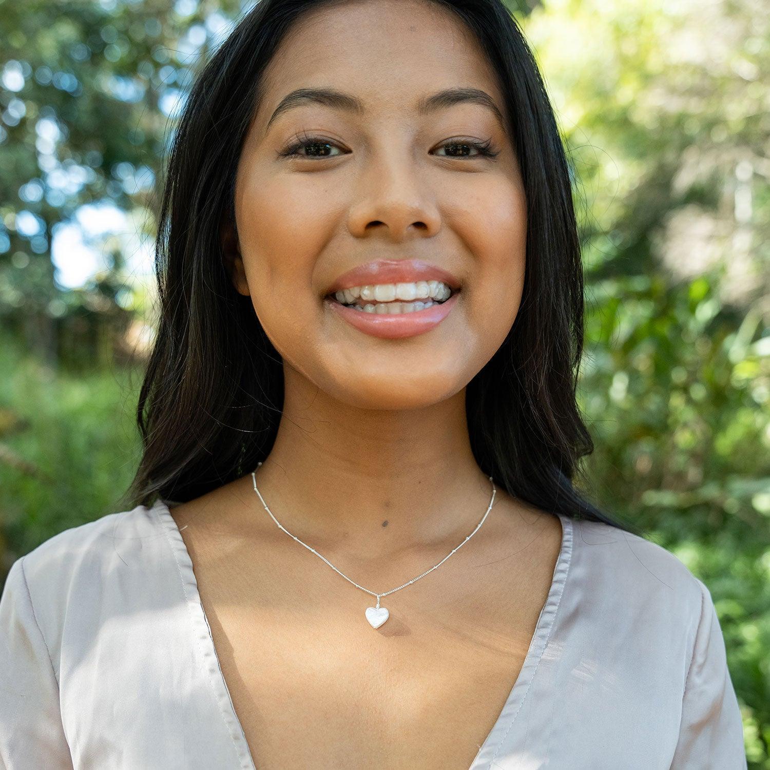 Freshwater Pearl Heart Pendant Necklace - Freshwater Pearl Heart Pendant Necklace - 14k Gold Fill / Cable - Luna Tide Handmade Crystal Jewellery