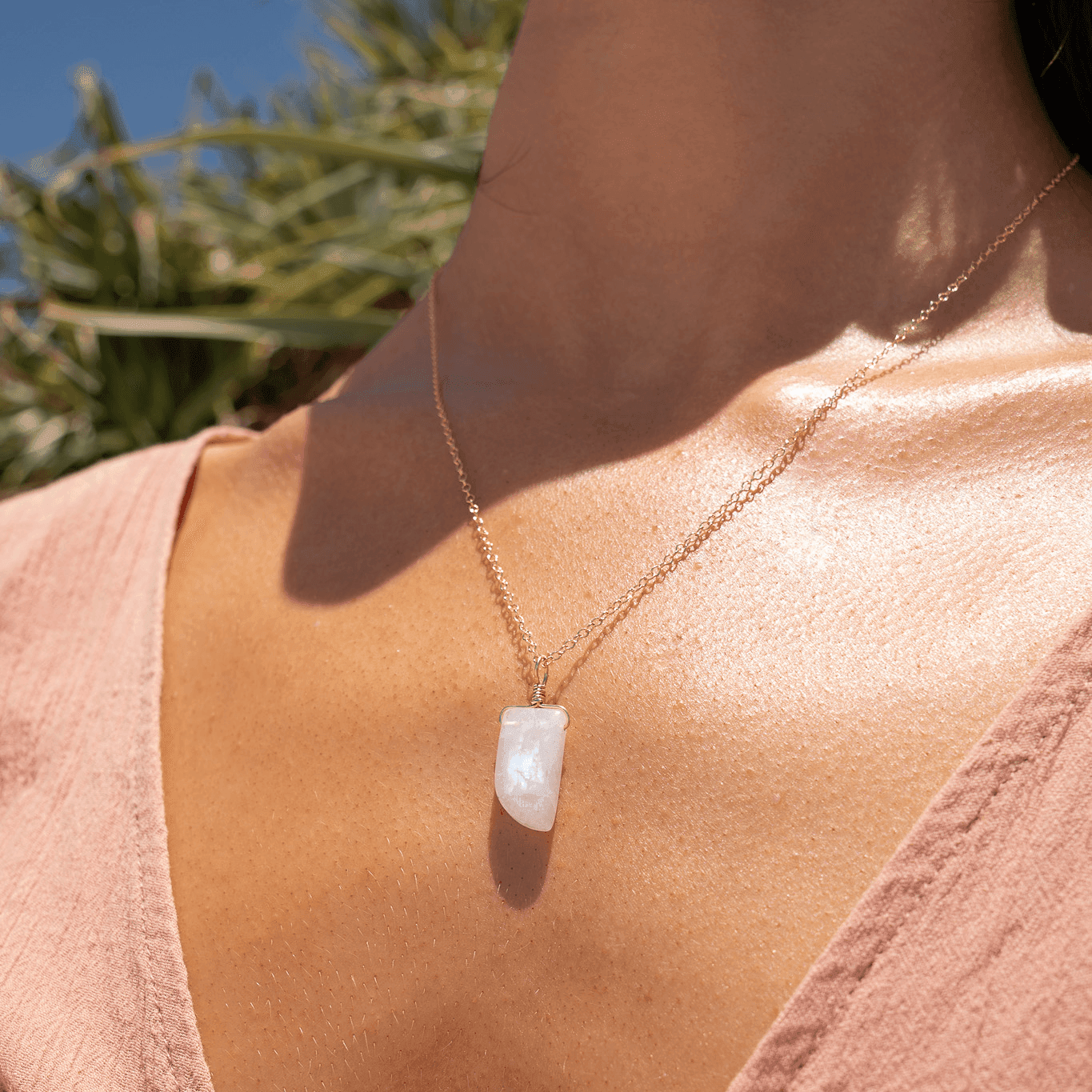 Small Smooth Rainbow Moonstone Gentle Point Crystal Pendant Necklace - Small Smooth Rainbow Moonstone Gentle Point Crystal Pendant Necklace - 14k Gold Fill / Cable - Luna Tide Handmade Crystal Jewellery