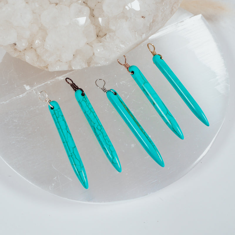 Long Dyed Turquoise Howlite Round Spike Point Pendant