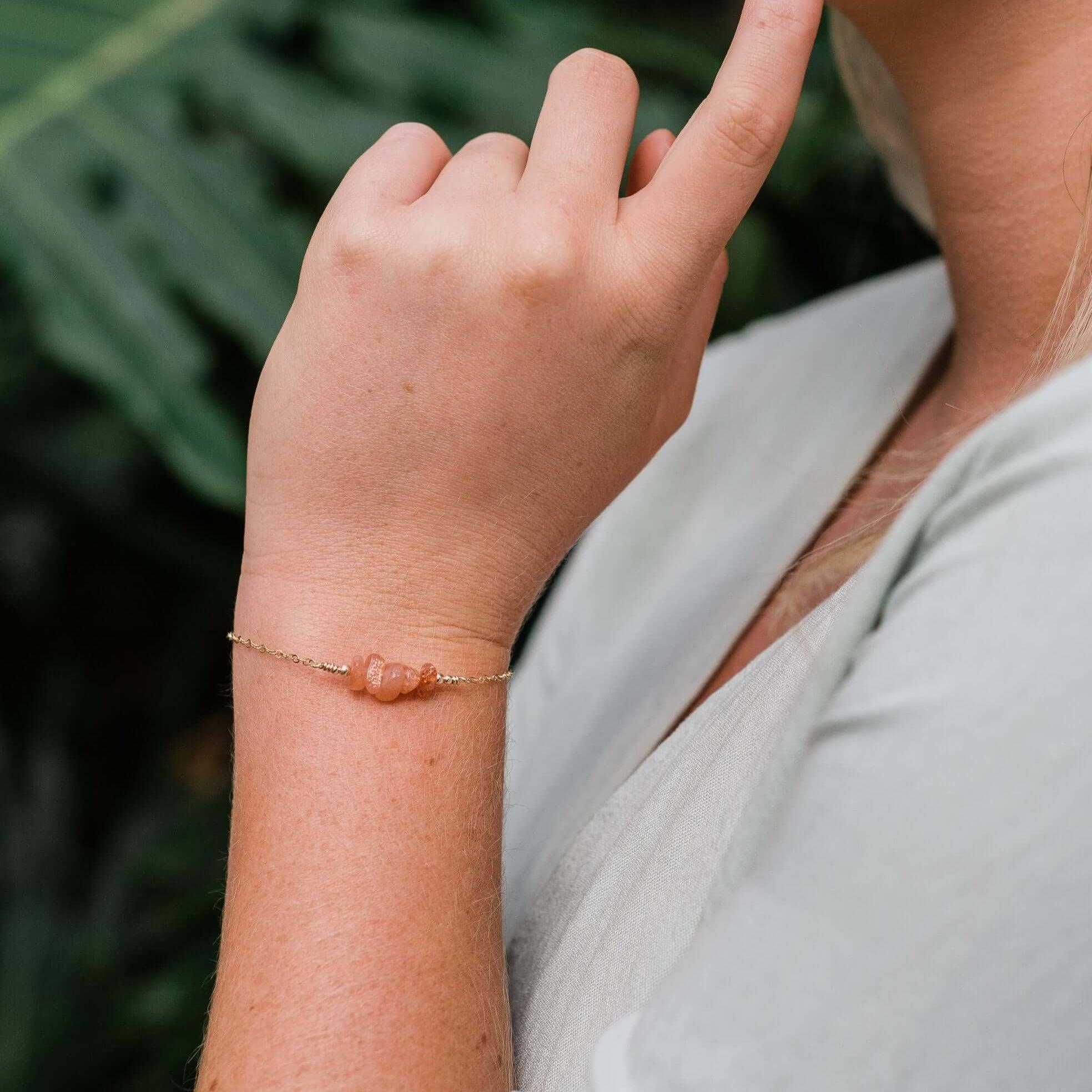 Sunstone Chip Bead Bar Bracelet - Sunstone Chip Bead Bar Bracelet - 14k Gold Fill - Luna Tide Handmade Crystal Jewellery